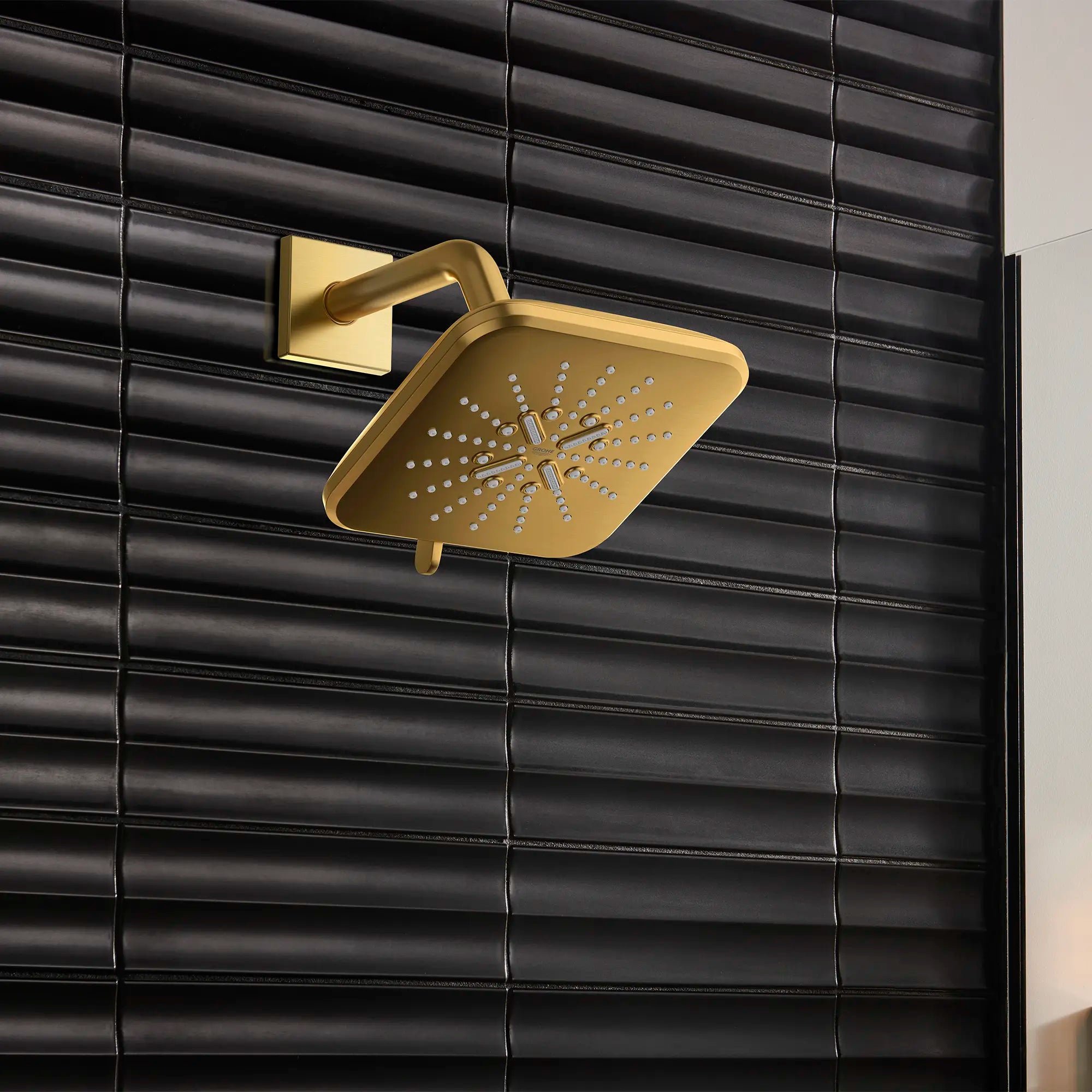 Shower Head, 6-1/2" - 3 Sprays, 1.75 GPM (6.6 L/min)