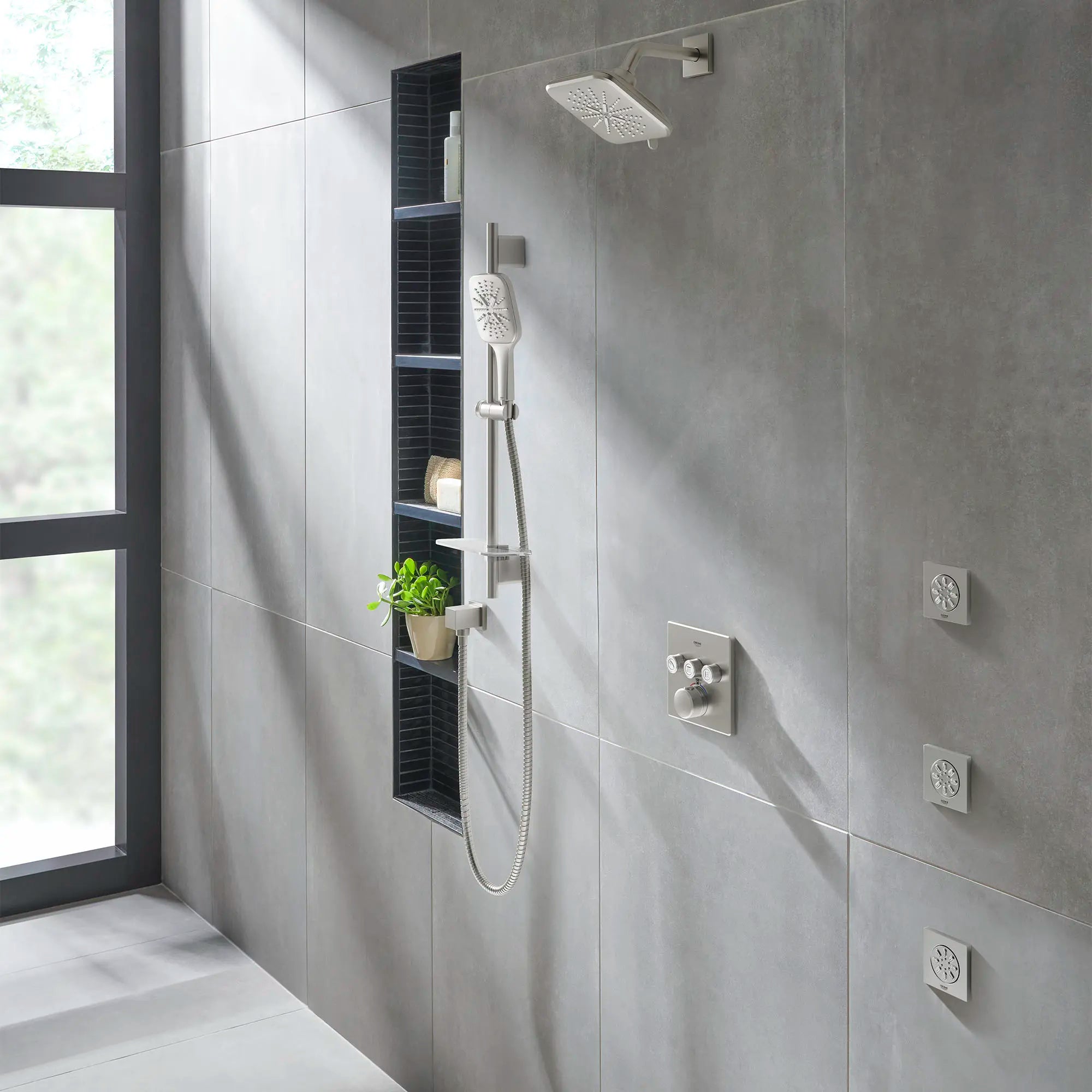 Shower Head, 6-1/2" - 3 Sprays, 1.75 GPM (6.6 L/min)